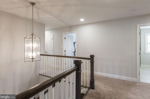 518 Delp Rd, Lancaster PA  17601-2956 exterior