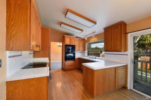 2814 Audubon Ct, Santa Rosa, CA 95403-2460