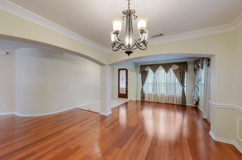 8609 Rugby Dr, Irving TX  75063-9383 exterior