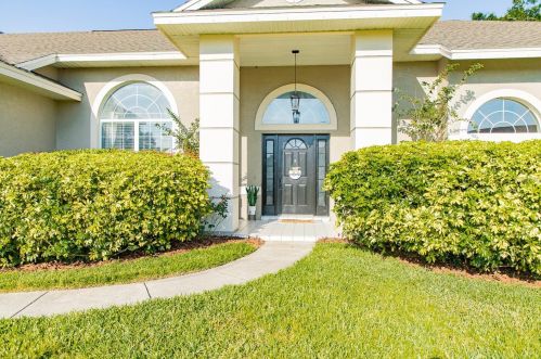 405 Valley Ct, Winter Haven, FL 33884-3827