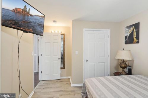 123 Maple Ave, West Deptford NJ  08093-1136 exterior