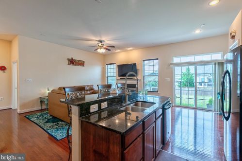 264 Burberry Ln, Charles Town WV  25414-5621 exterior