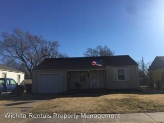 834 Barlow St, Wichita KS  67207-2108 exterior
