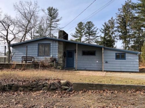 21 John Dr, Norwich, CT 06351-3309