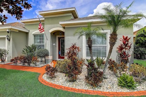 1215 Parker Den Dr, Ruskin, FL 33570-2012