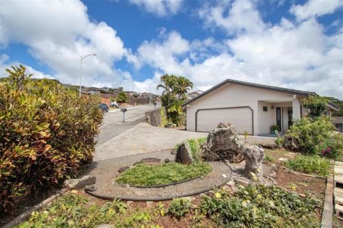 98-2049 Kipikua St, Aiea, HI 96701