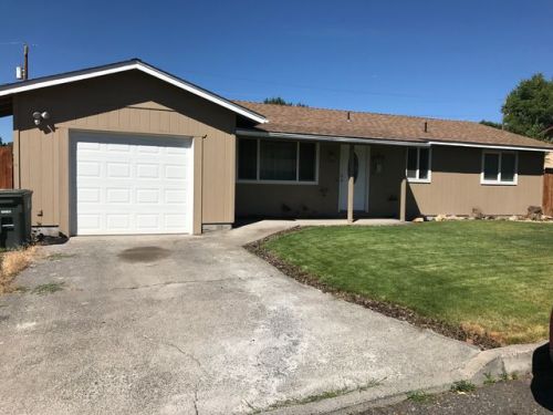 164 11th St, Metolius, OR 97741-1833