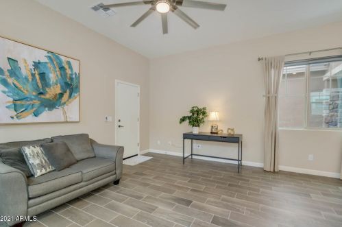 4926 Quiet Way, Gilbert AZ  85298-0648 exterior