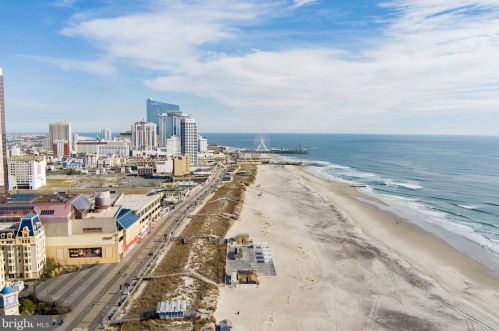 1824 Arkansas Ave, Atlantic City NJ  08401-1502 exterior