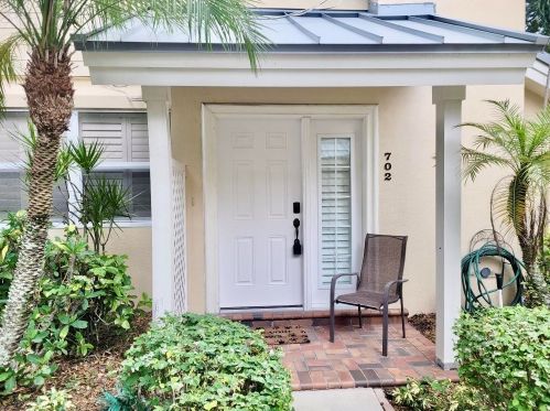 702 Bradford Ct, Boynton Beach, FL 33436-9026