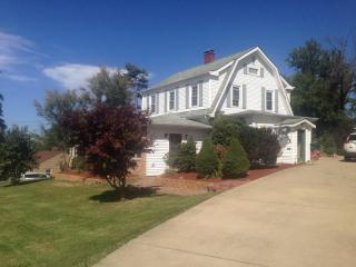 113 Parshall Ave, Saint Clairsville OH  43950-1410 exterior