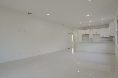 3302 61st St, Lehigh Acres, FL 33971-1458