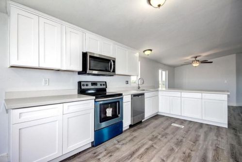 27645 Denver Hill Dr, Wittmann, AZ 85361-9683