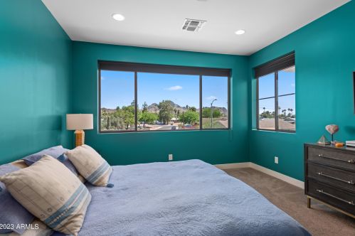 3128 Cheryl Dr, Phoenix AZ 85028-2329 exterior