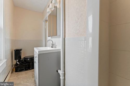 3208 21 St, Washington DC  20002-6735 exterior