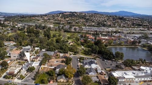 8652 Oceanview Ave, Orange, CA 92865-1968
