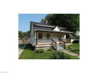 496 Elm St, Concord Township OH  44077-4063 exterior