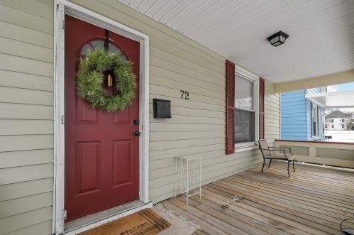 72 4th St, London, OH 43140-1006