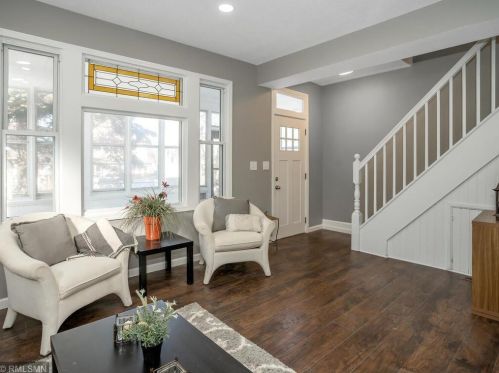 896 6 St, Saint Paul MN 55106-4503 exterior