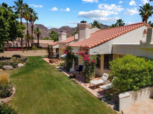 49205 Avenida Vista Bonita, La Quinta CA  92253-2534 exterior