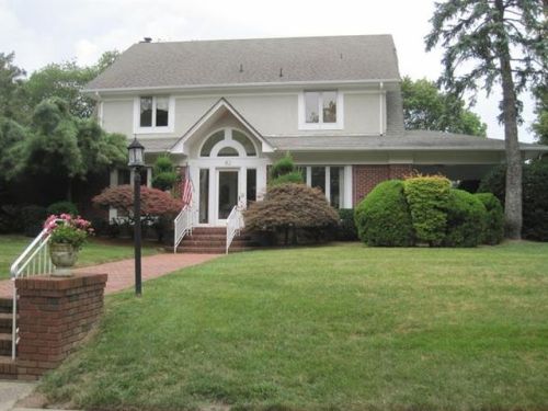 83 Darlington Rd, Deal Park, NJ 07723-1167