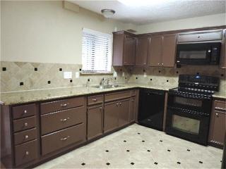 2115 Broadlawn Dr, Houston TX  77058-2240 exterior