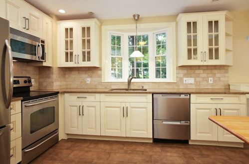 12 Avondale Rd, Newton, MA 02459-1619