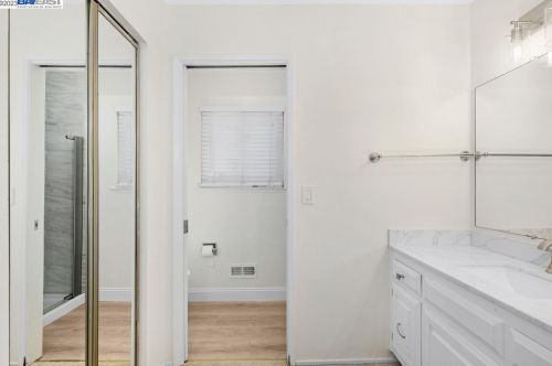 14 Kingswood Dr, West Pittsburg, CA 94565-5752