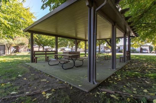 2128 Hacienda Ln, Modesto CA  95350-0207 exterior