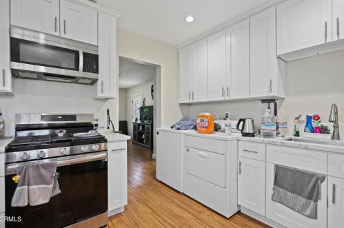 231 Roosevelt Ave, Oxnard CA  93030-0054 exterior