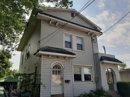2542 Duck Creek Rd, Cincinnati, OH 45212-4051