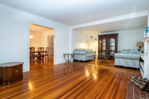 15 Fenimore Rd, New Rochelle NY  10804-2103 exterior