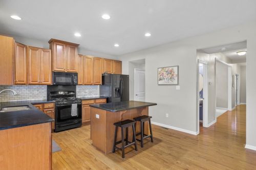 417 Imperial Dr, Canonsburg PA  15317-4877 exterior