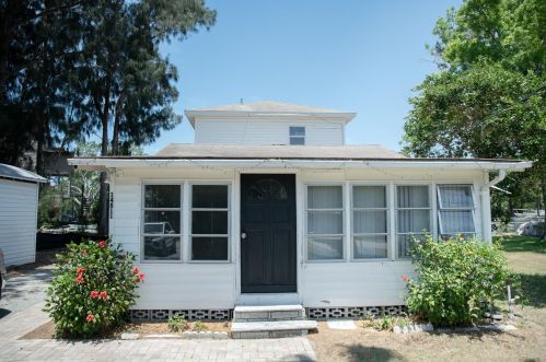 14811 Old Dixie Hwy, Port Richey, FL 34667-1027