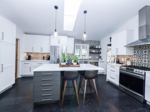 3839 102nd St, Milwaukee, WI 53228-1327