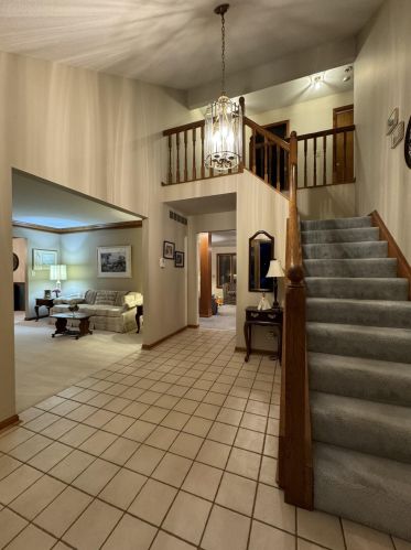 1 Cedar Pt, Newport KY  41076-1743 exterior