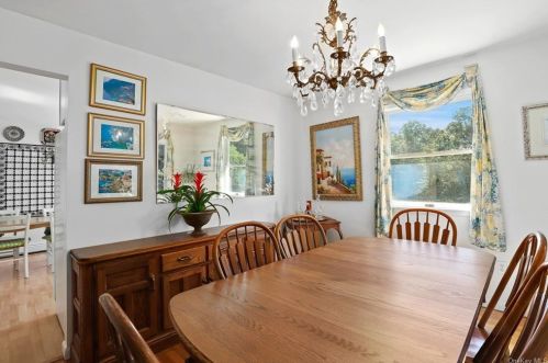 118 Oscawana Lake Rd, Tompkins Corners NY  10579-3014 exterior