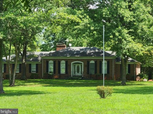 13501 Highland Farms Ct, Nokesville VA  20181-2811 exterior