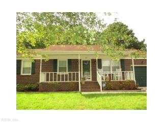 309 Mona Dr, Newport News VA  23608-1608 exterior