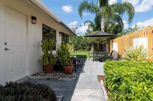 2775 2nd St, Delray Beach FL  33445-4484 exterior
