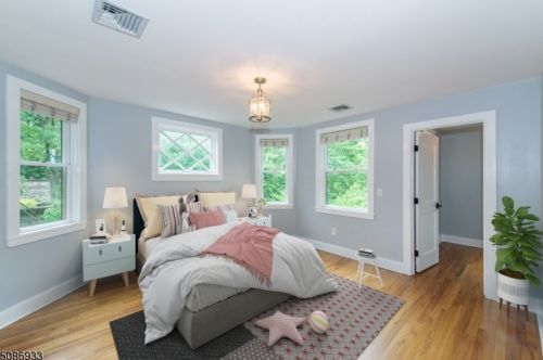 52 Clark St, Glen Ridge NJ  07028-2208 exterior