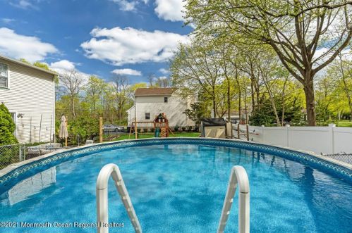 3007 Pierce St, Belmar, NJ 07719-4524