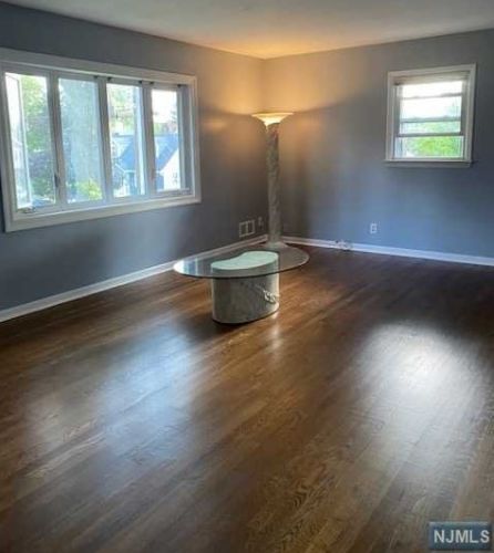 25 Central Ave, Dumont NJ  07628-1610 exterior