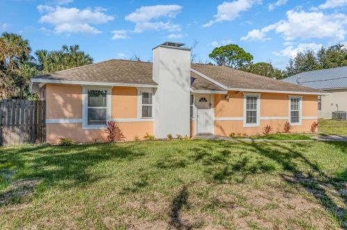 5200 Andover St, Cocoa, FL 32927-2986