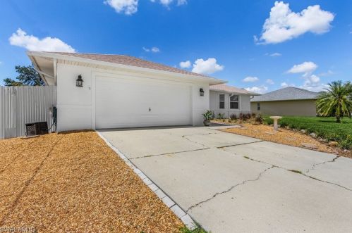 5124 Beecher St, Lehigh Acres, FL 33971-7507