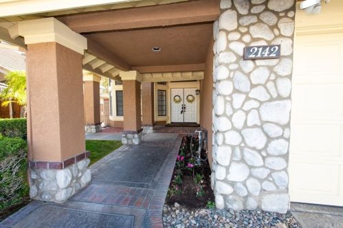 2142 Walker Ln, Fullerton, CA 92833-1293