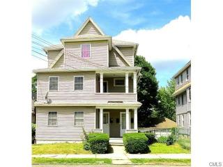 161 Wayne St, Bridgeport, CT 06606-4641