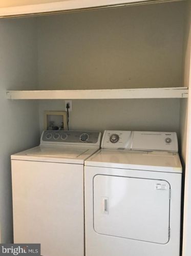 3094 Harbour Dr, Palmyra NJ 08065-2217 exterior