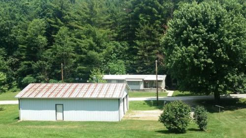 60334 Claysville Rd, Cambridge, OH 43725-8944