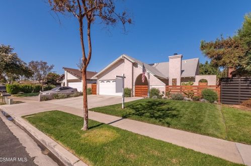 2145 Burrell Ave, Simi Valley, CA 93063-2711